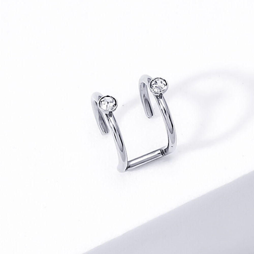 ⚜️𝟯𝟬%𝗢𝗙𝗙 𝗯𝘂𝗻𝗱𝗹𝗲𝘀 𝟯+⚜️ NEW Rhinestone Ear Cuff Earring - Picture 2 of 8